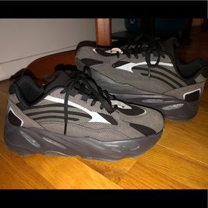 Yeezy Vanta 700 black v2